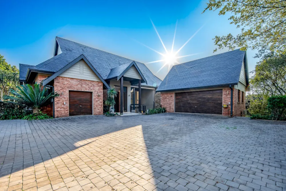 Golf estate house for sale in Cotswold Downs Estate - 1KF1697797