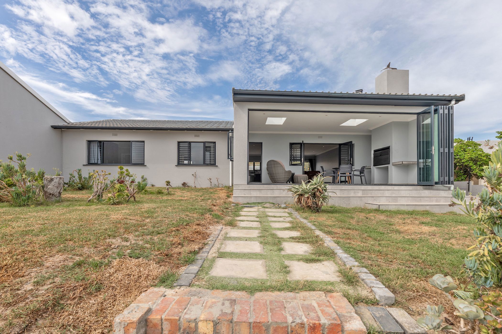 House sold in Melkbosstrand - 1TV1696639