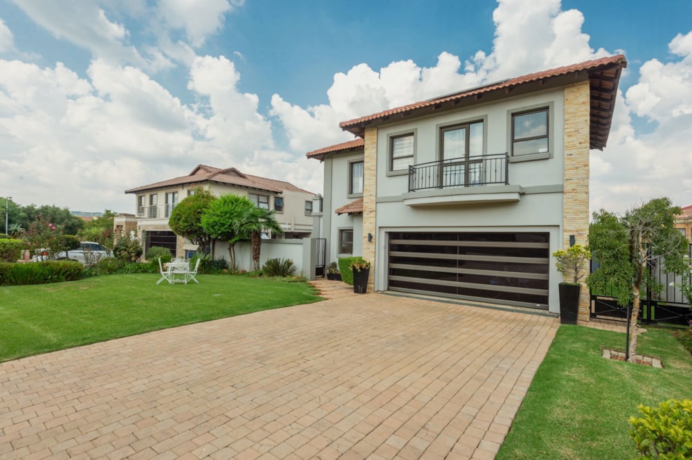 House for sale in Aspen Hills - 1GV1696396