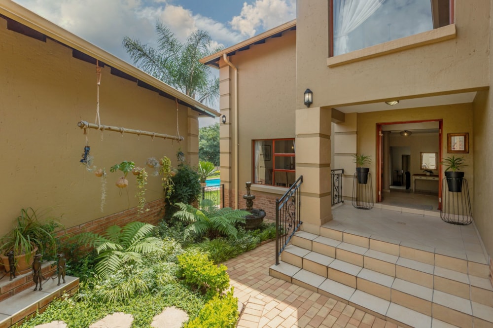 Double-storey house sold in Thornhill Estate - BED1695955 Double-storey house sold in Thornhill Estate - BED1695955