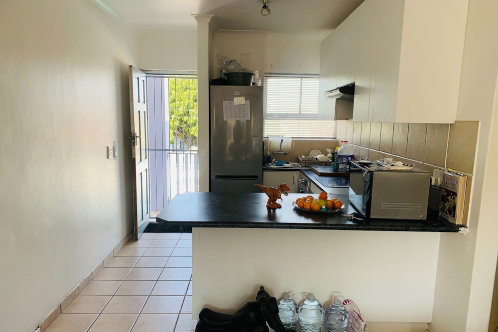 Apartment sold in Maitland, Cape Town - 1TV1700983 Apartment sold in Maitland, Cape Town - 1TV1700983