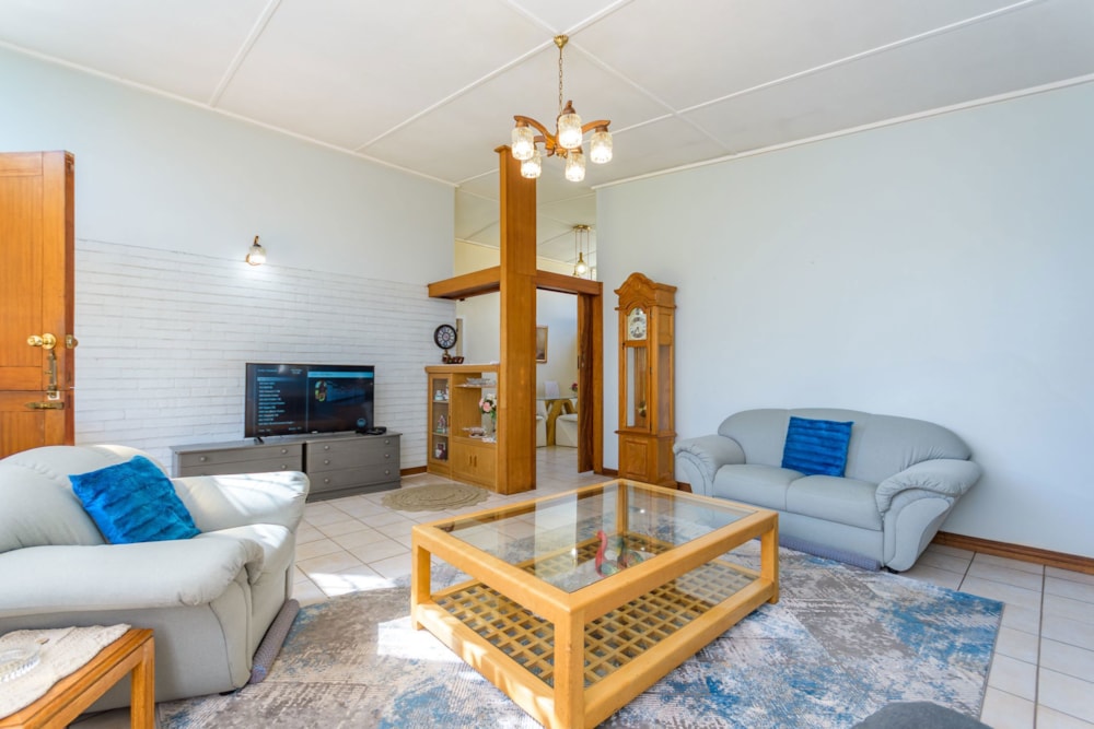 House sold in Farrarmere - EN1700777