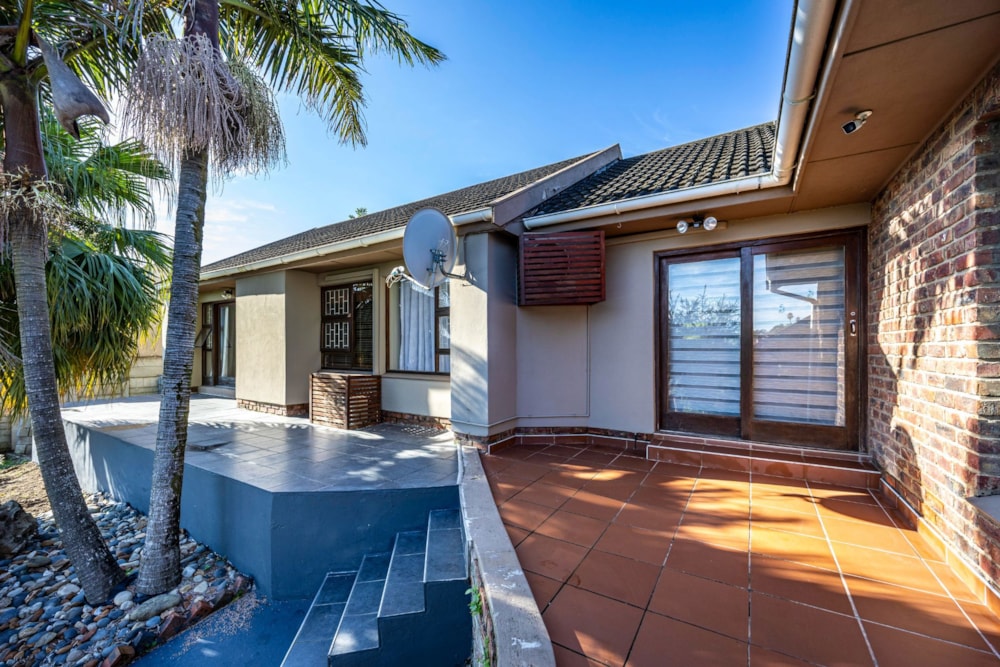 House for sale in Beacon Bay - 1EZ1700696 House for sale in Beacon Bay - 1EZ1700696