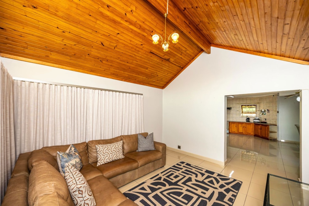 House for sale in Beacon Bay - 1EZ1700696 House for sale in Beacon Bay - 1EZ1700696