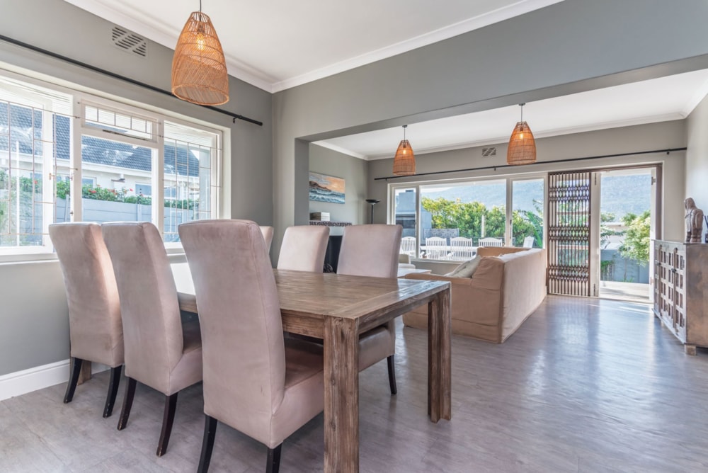 House for sale in Fish Hoek - FH1700002 House for sale in Fish Hoek - FH1700002