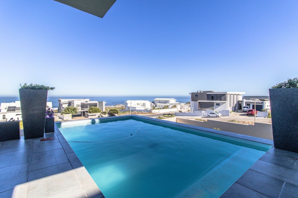 Double-storey house for sale in Yzerfontein - LA1700206