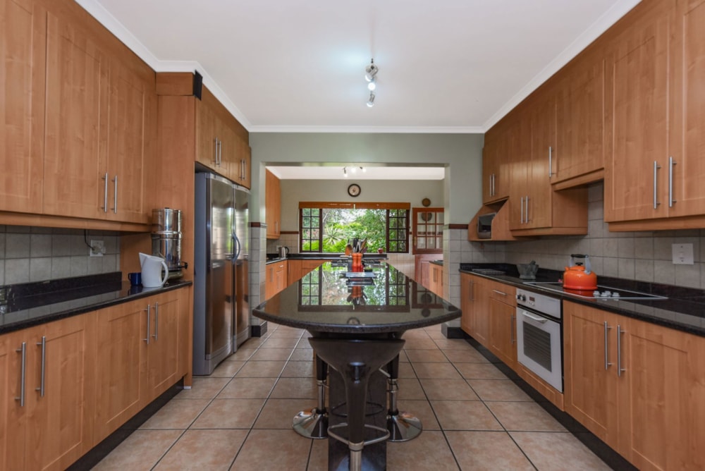 House for sale in Chartwell - FW1701456