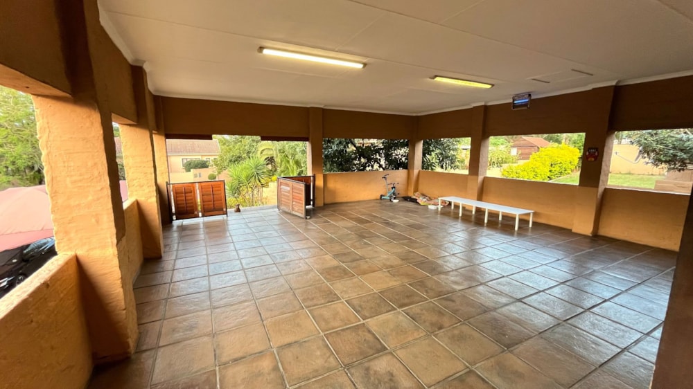 Security complex home for sale in Stonehenge - 1NS1700294