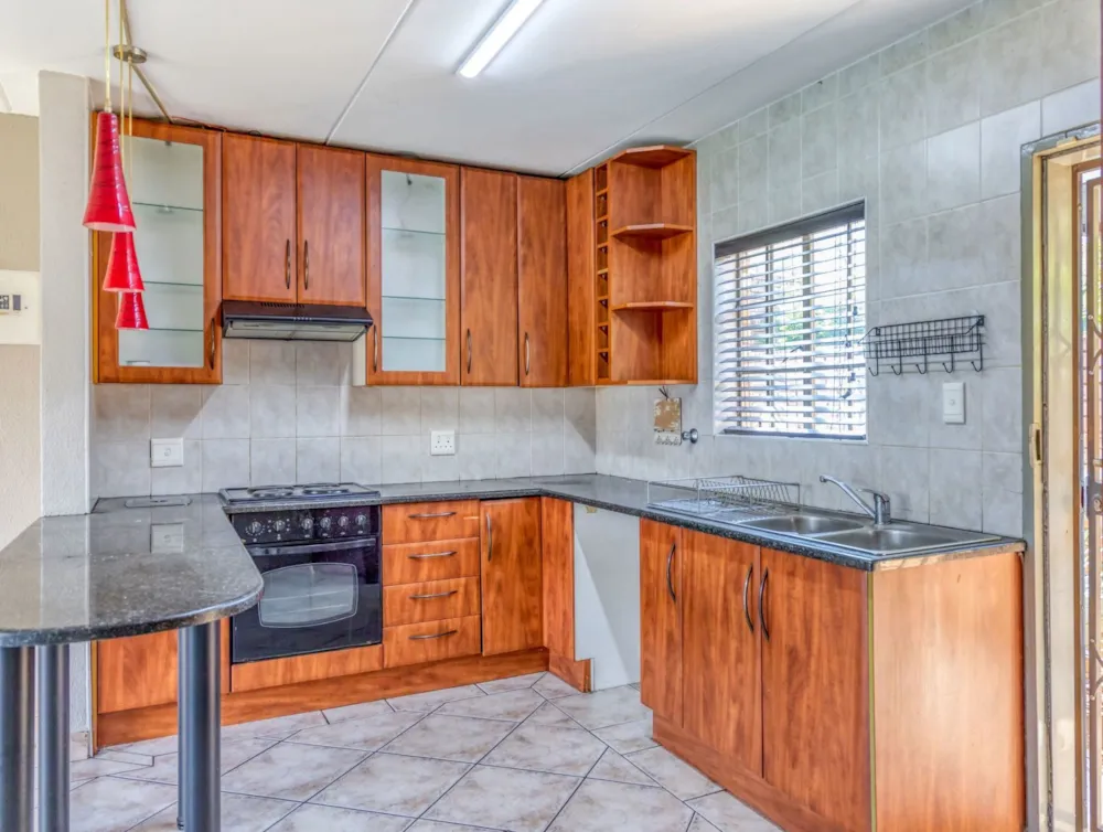 Townhouse sold in Wilgeheuwel - RAN1697791