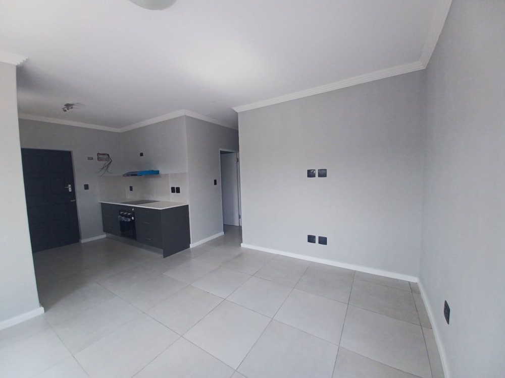 House for sale in Grassy Park - 1OT1668827 House for sale in Grassy Park - 1OT1668827