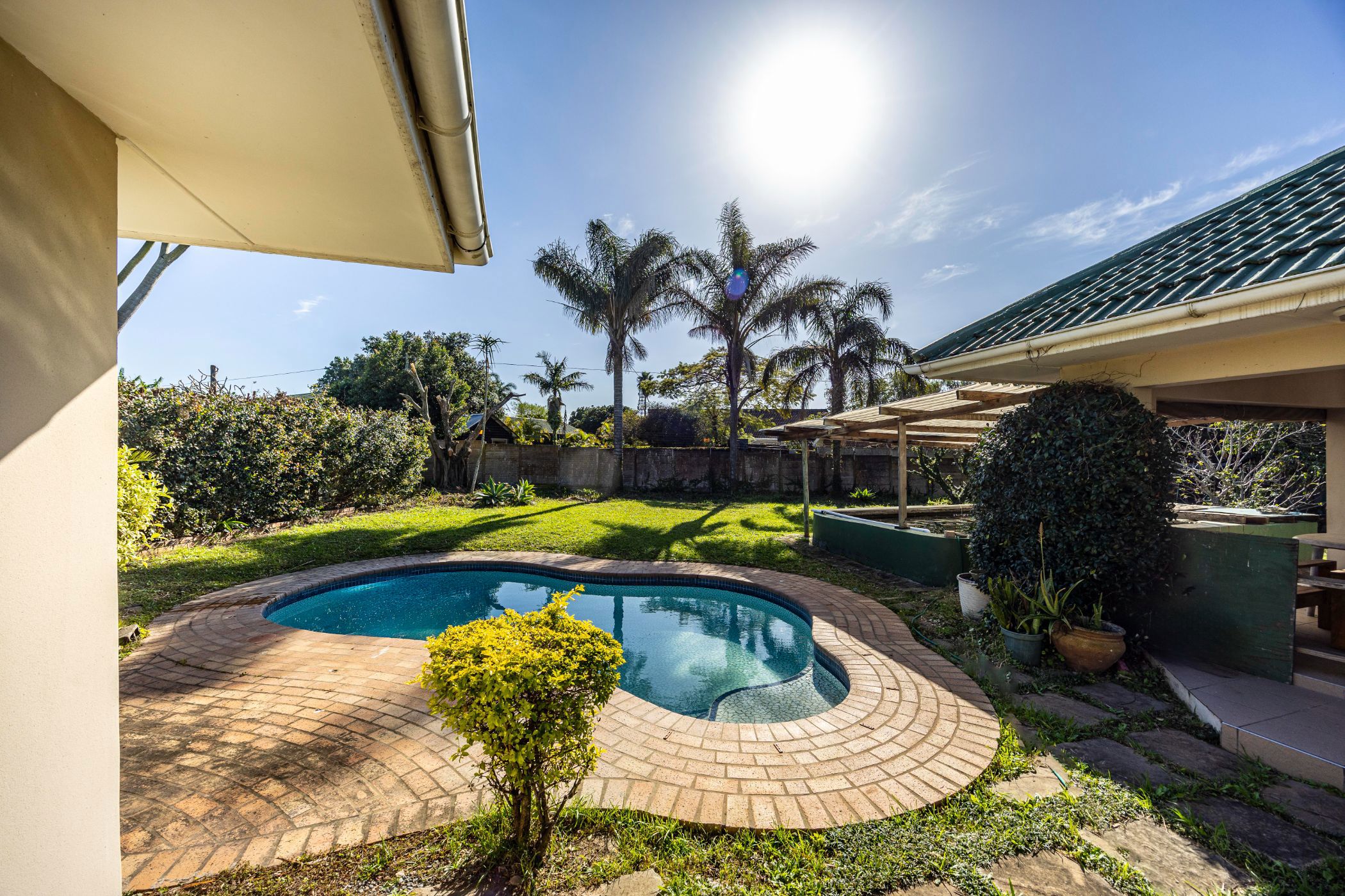 House sold in Beacon Bay - 1EZ1702656