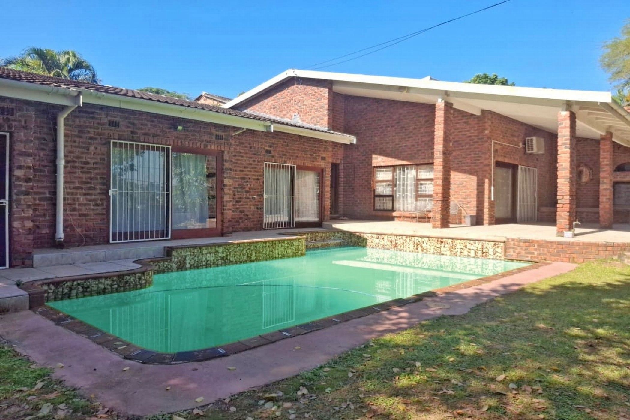House for sale in Amanzimtoti - 1WB1700014