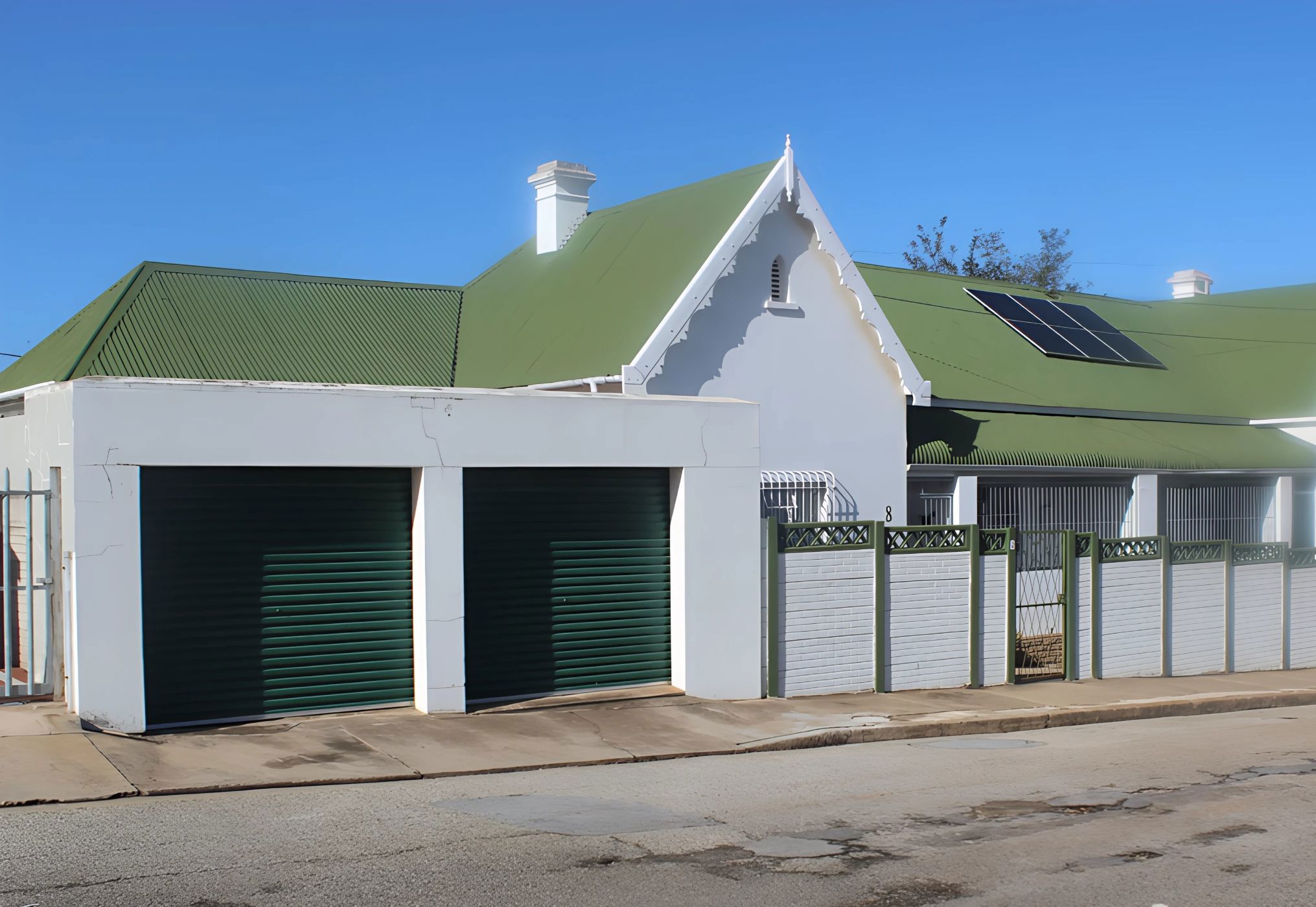 House for sale in Uitenhage (Kariega) - 1UK1701800