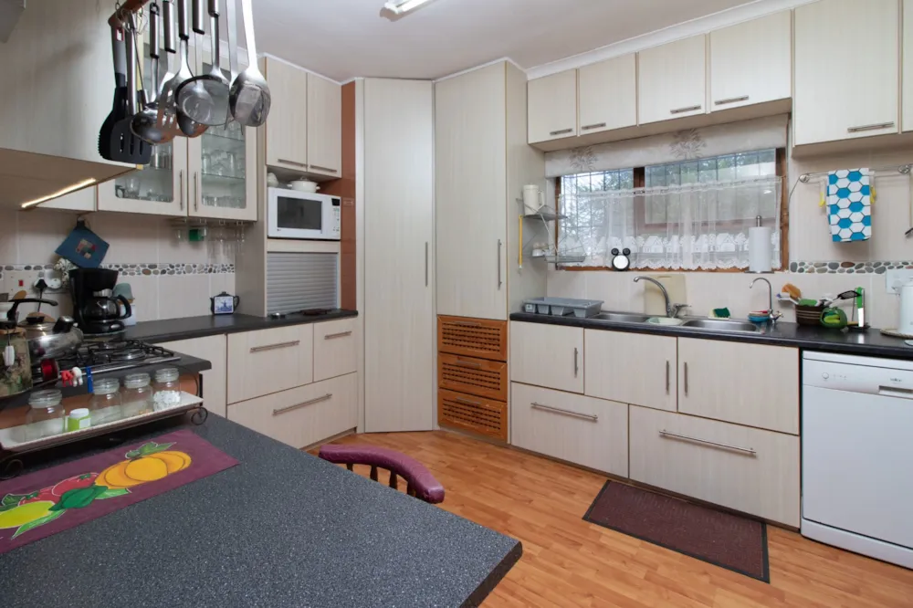 House sold in Kenton on Sea - 1KO1700179