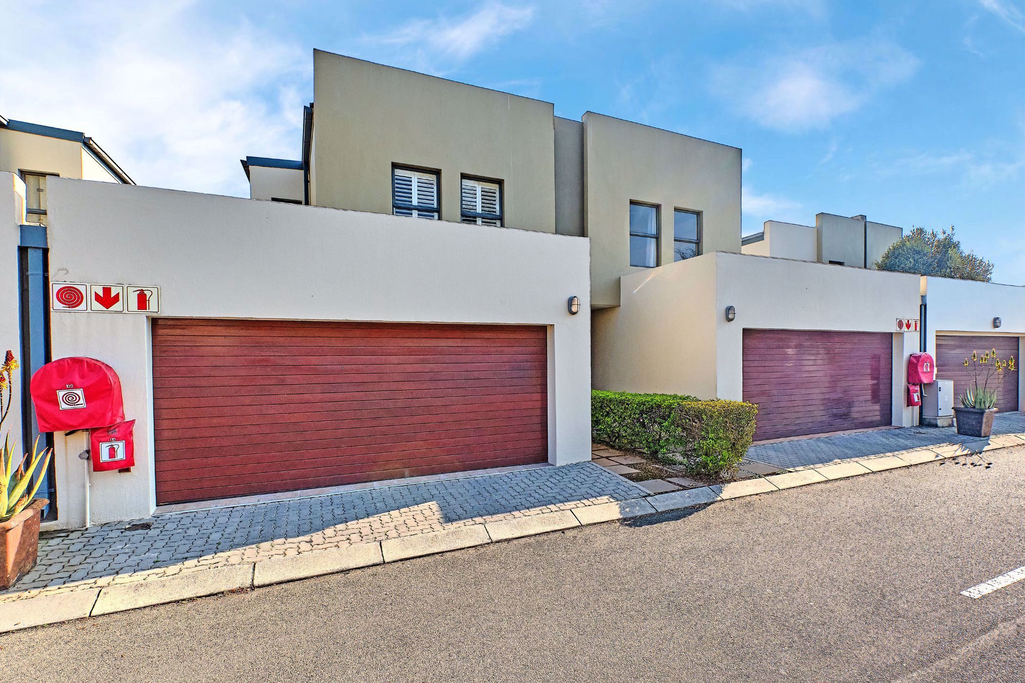 Double-storey cluster let in Bryanston - JBL1699650