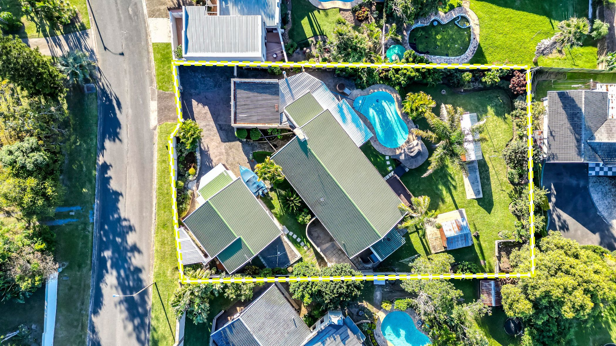 House for sale in Beacon Bay - 1EZ1700833