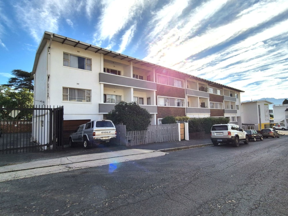 Commercial flats for sale in Hoog-En-Droog - TK1702816 Commercial flats for sale in Hoog-En-Droog - TK1702816