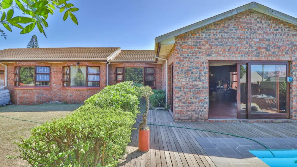 House sold in Bluewater Bay, Port Elizabeth, Gqeberha - 1PLZ1700868 House sold in Bluewater Bay, Port Elizabeth, Gqeberha - 1PLZ1700868