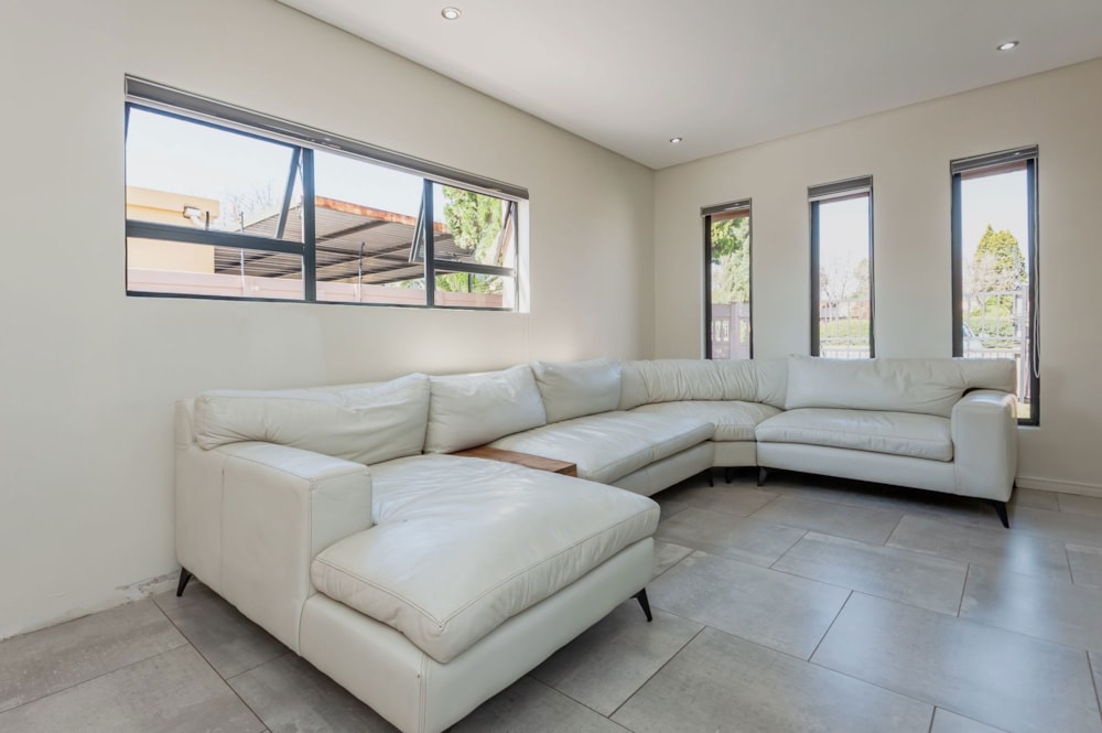 House sold in Brackendowns - 1GV1701977 House sold in Brackendowns - 1GV1701977