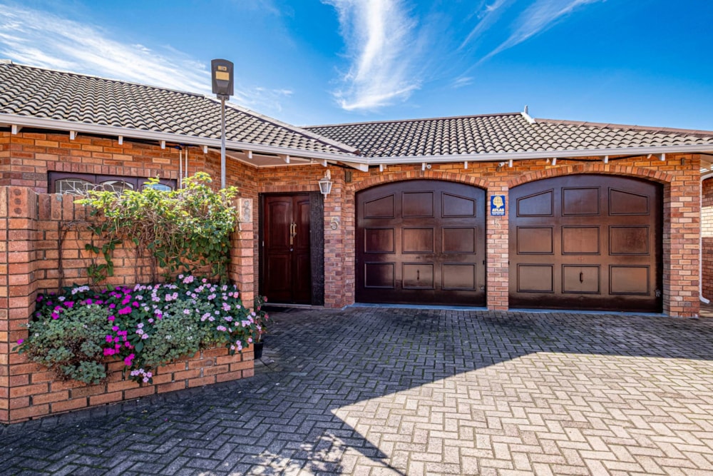 Townhouse sold in Summerstrand - 1PLZ1698877 Townhouse sold in Summerstrand - 1PLZ1698877