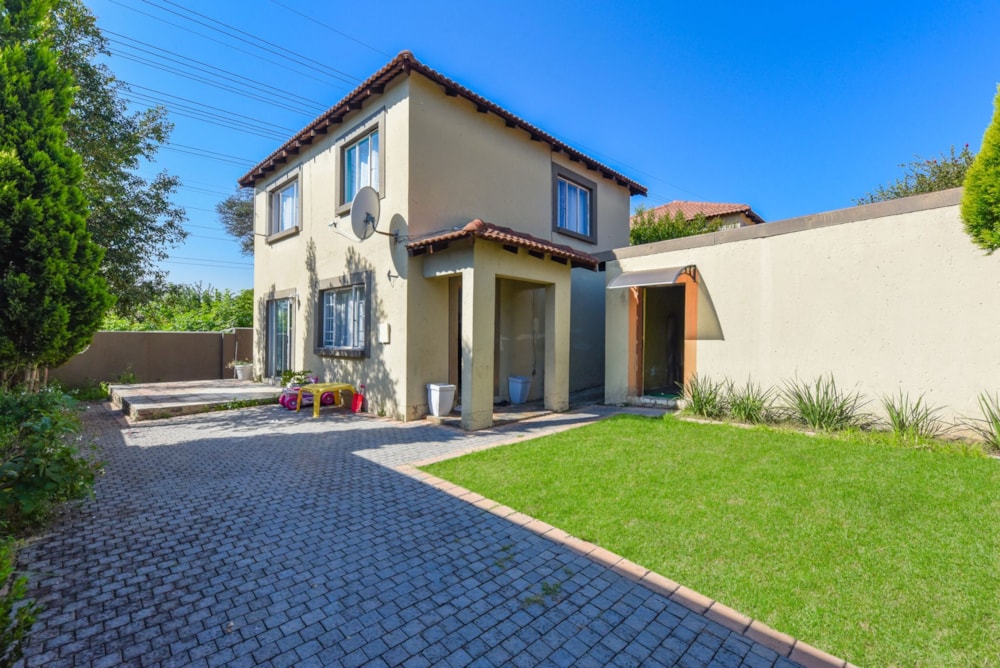 House for sale in North Riding - FW1701332 House for sale in North Riding - FW1701332