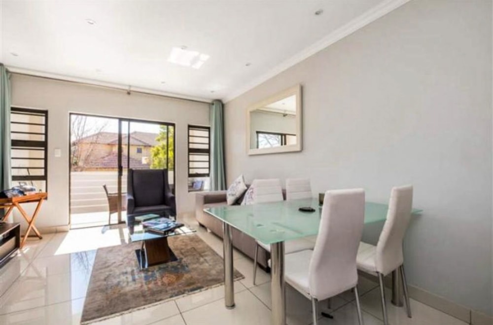 Apartment for sale in Paulshof - FW1702655 Apartment for sale in Paulshof - FW1702655