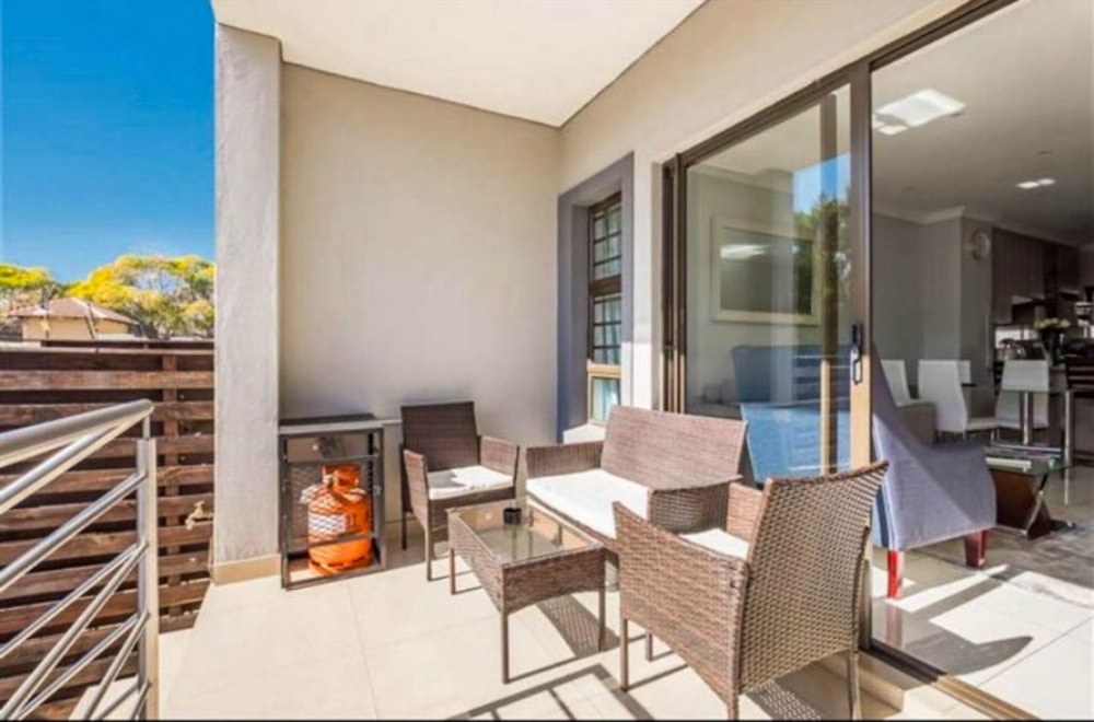 Apartment for sale in Paulshof - FW1702655 Apartment for sale in Paulshof - FW1702655