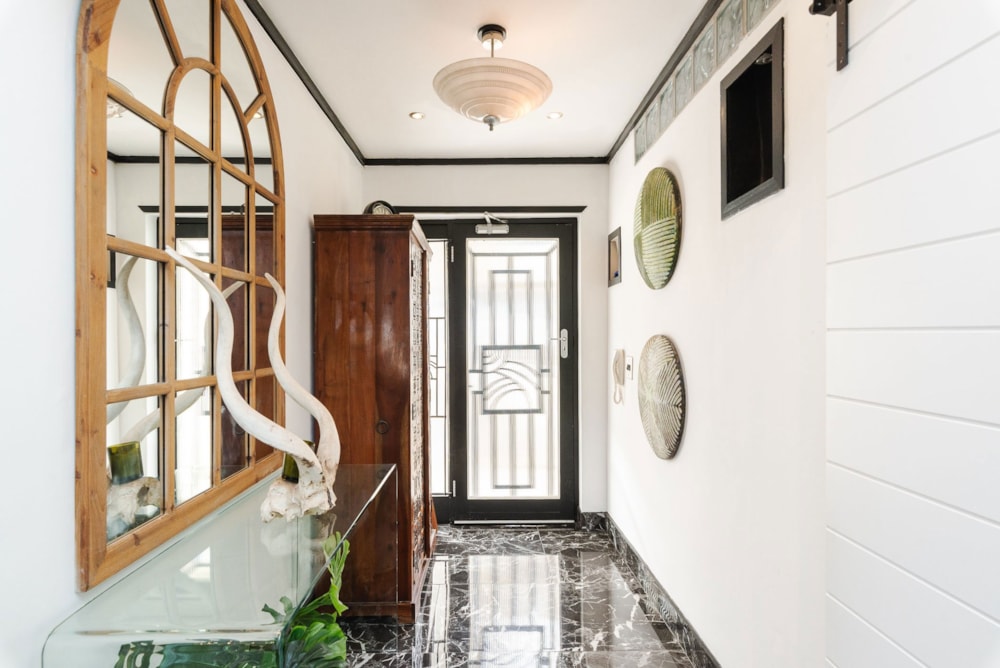 Apartment sold in Beach Estate - HOB1698816 Apartment sold in Beach Estate - HOB1698816