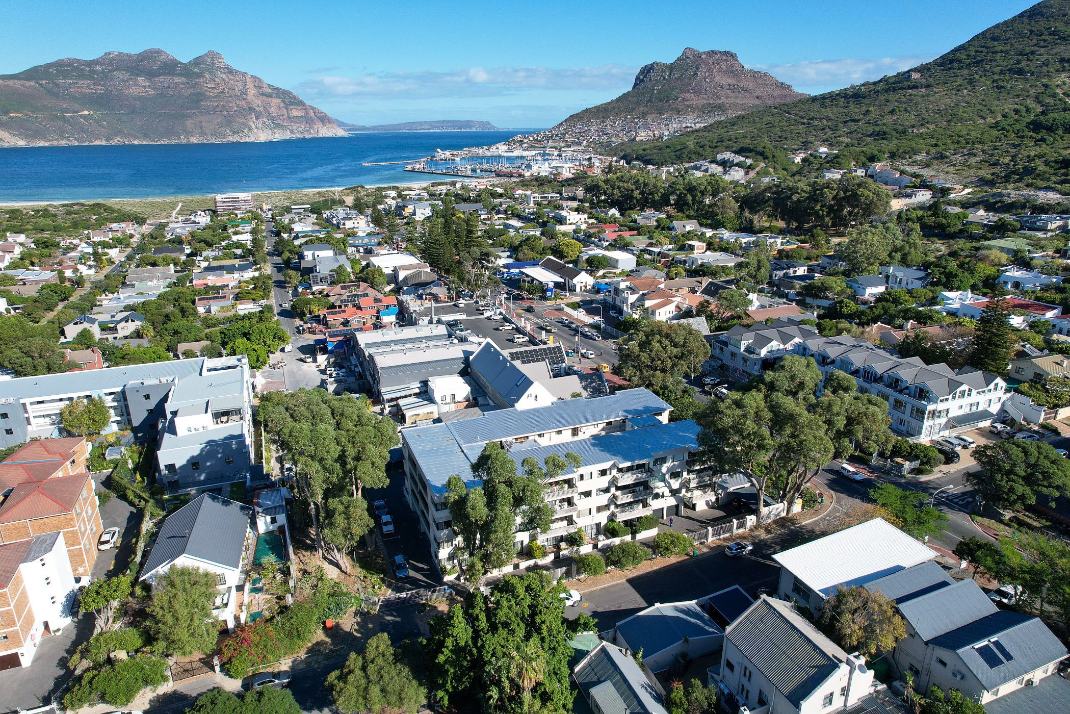 Apartment sold in Beach Estate - HOB1698816