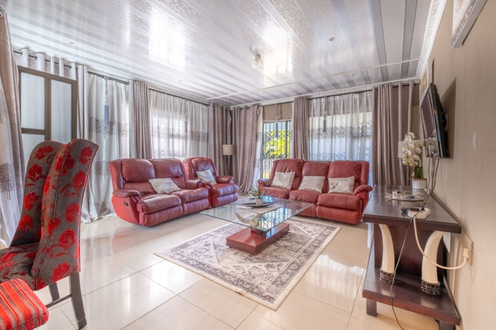 House for sale in Amanzimtoti - 1WB1702430 House for sale in Amanzimtoti - 1WB1702430