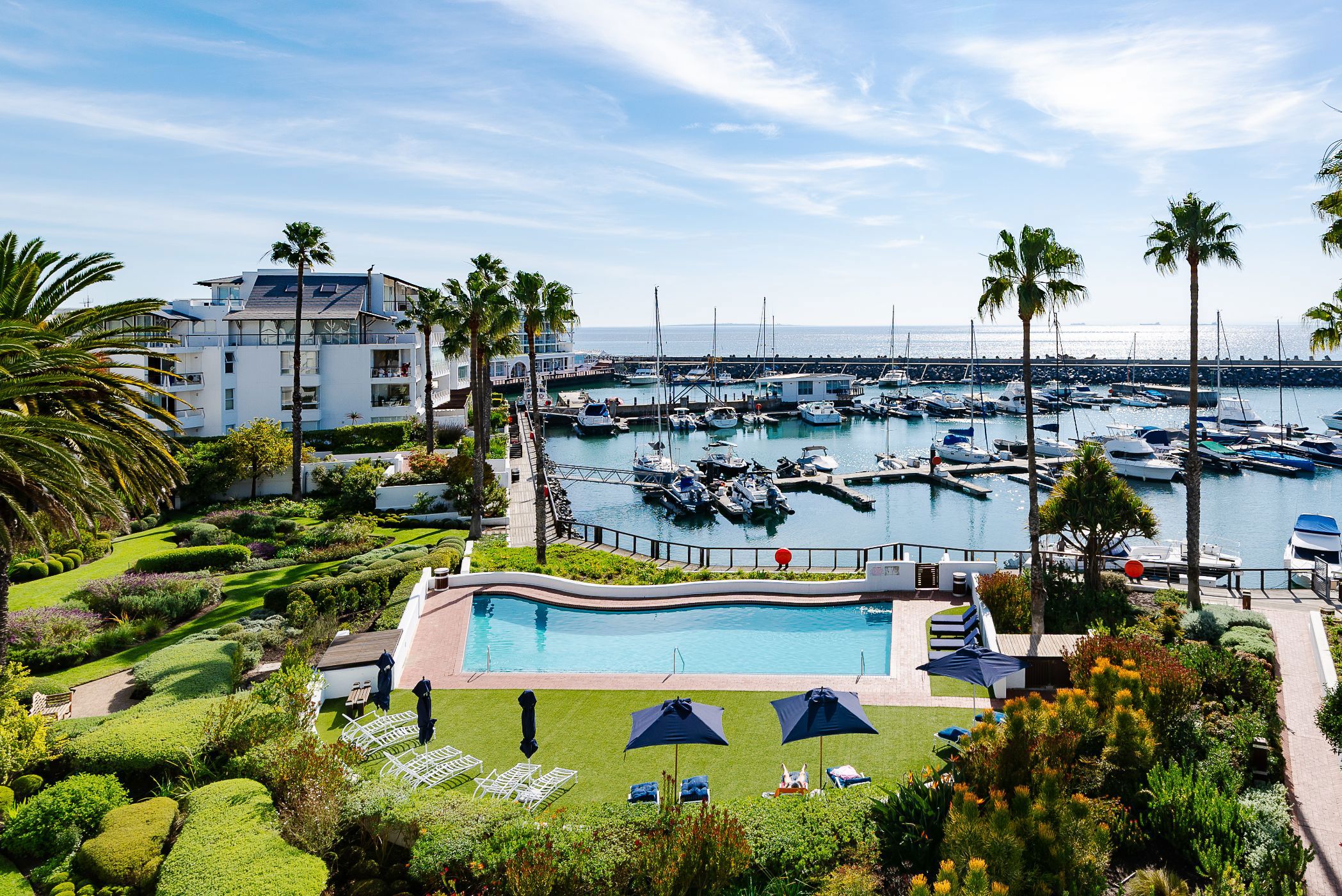 Apartment sold in Mouille Point - AS1701058