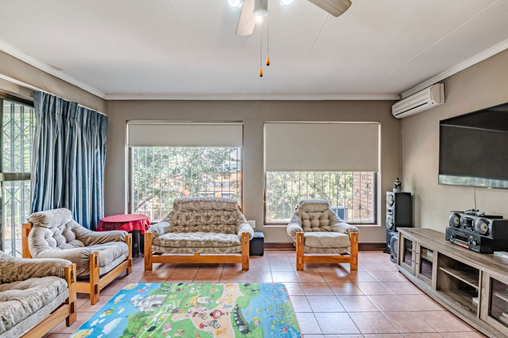 Townhouse for sale in La Montagne, Pretoria East - PT1700248 Townhouse for sale in La Montagne, Pretoria East - PT1700248