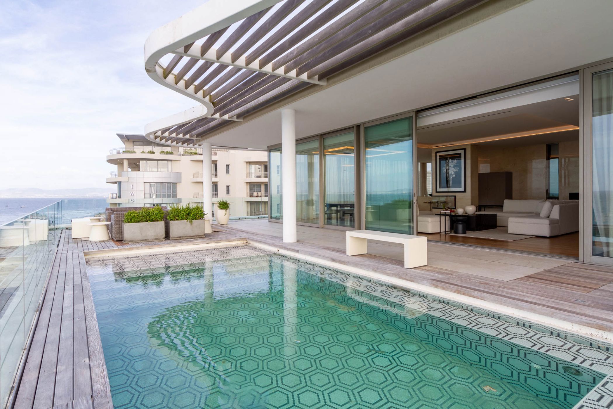 Apartment to rent in Mouille Point - ASL1745891