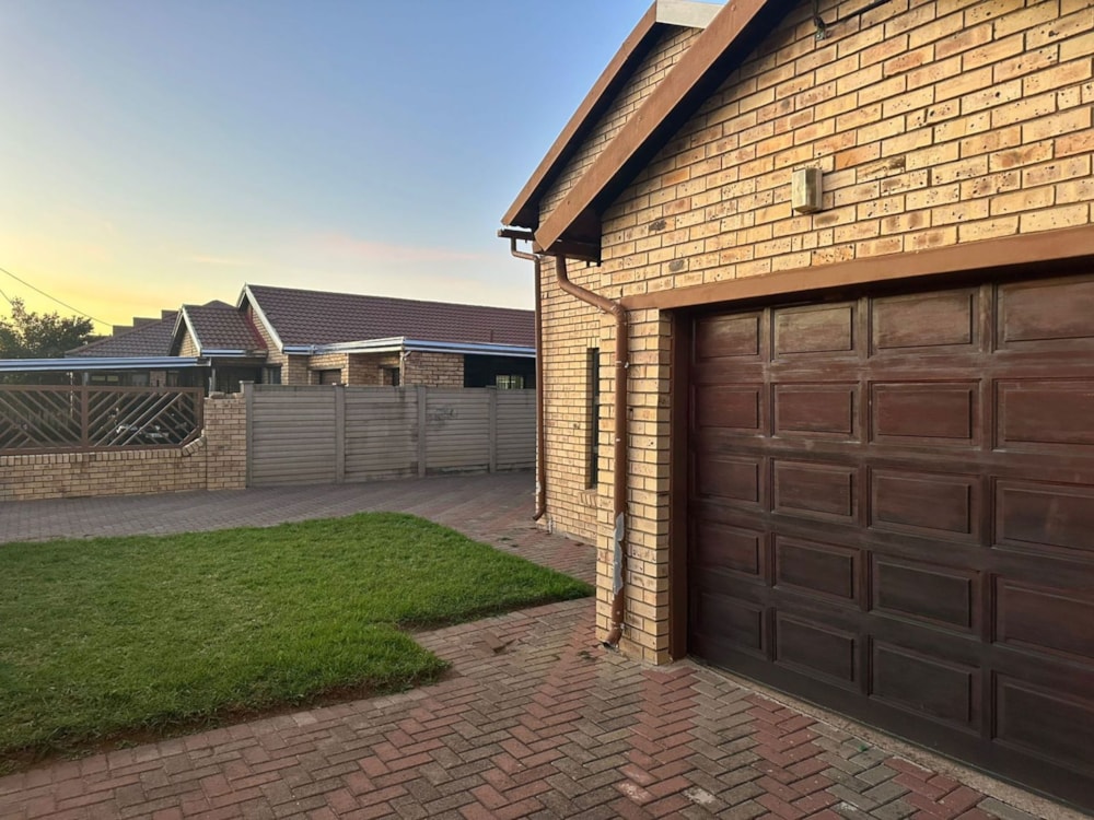 House for sale in Grasslands - 1BX1700849