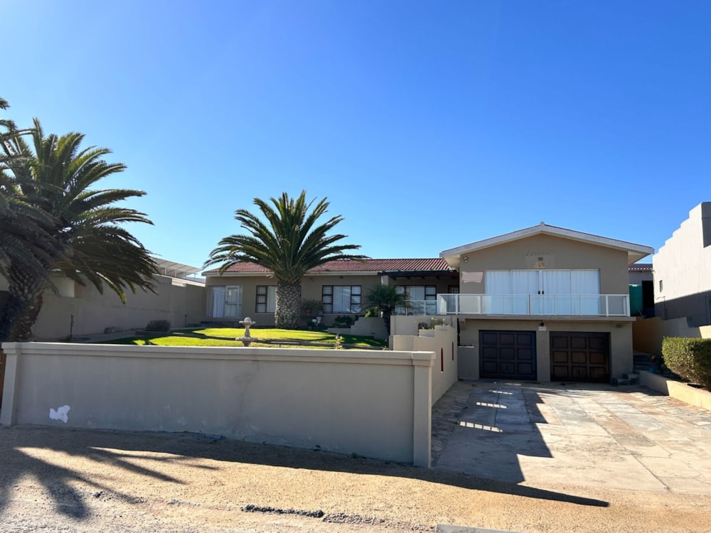 House for sale in Port Nolloth - 1NA1702347