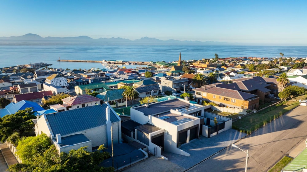 House for sale in Mossel Bay Central - 1MB1696585 House for sale in Mossel Bay Central - 1MB1696585