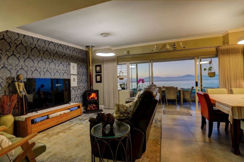 House for sale in Mossel Bay Central - 1MB1696585