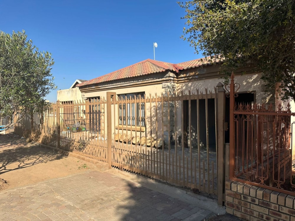 House for sale in Bloemanda - 1BX1700802