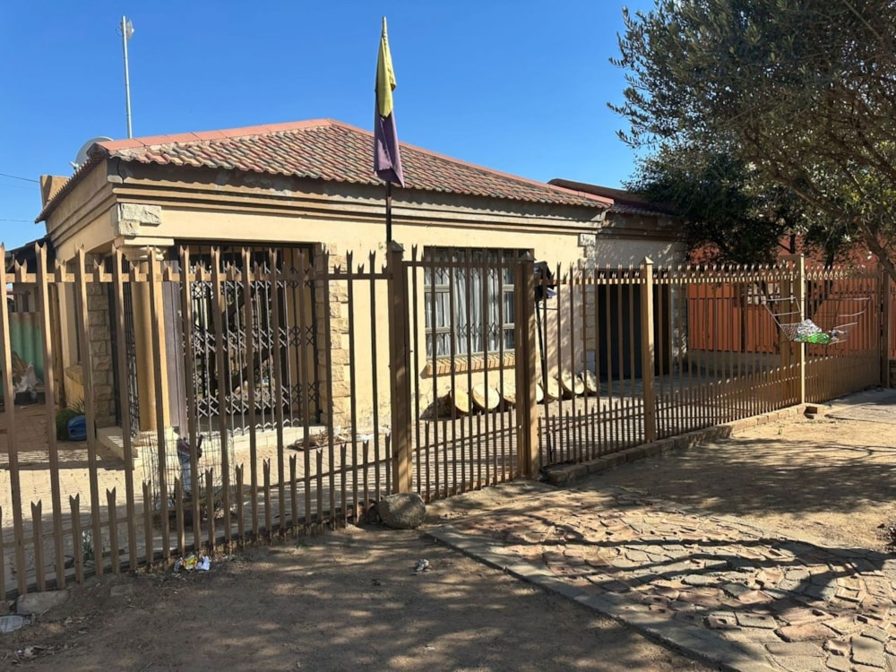 House for sale in Bloemanda - 1BX1700802