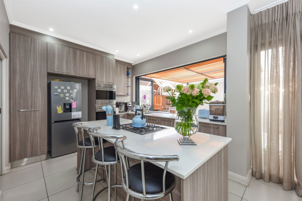 Townhouse for sale in Sandown, Sandton - HP1700706 Townhouse for sale in Sandown, Sandton - HP1700706