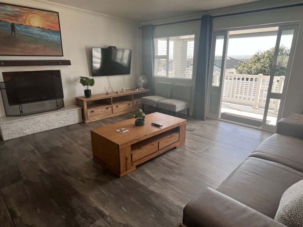 House for sale in Yzerfontein - LA1716437 House for sale in Yzerfontein - LA1716437