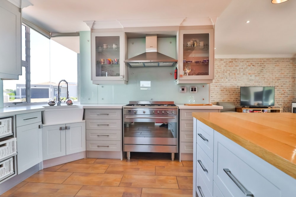 House for sale in Langebaan Country Estate - LA1701382 House for sale in Langebaan Country Estate - LA1701382