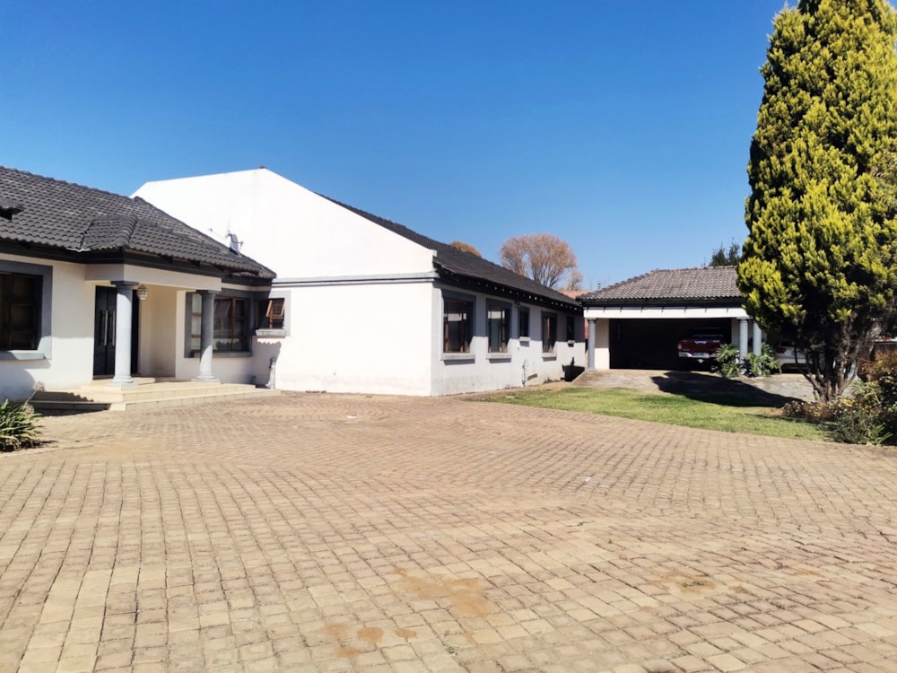 House for sale in Lydenburg (Mashishing) - 1LY1704114 House for sale in Lydenburg (Mashishing) - 1LY1704114