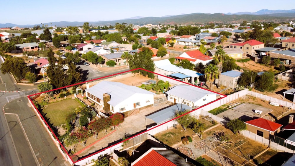 House for sale in Oudtshoorn Central - 1OU1700111