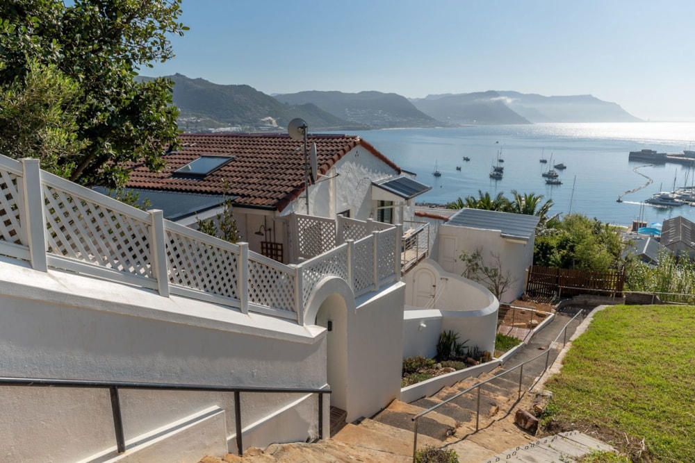 Apartment sold in Simons Town - SIM1701607 Apartment sold in Simons Town - SIM1701607