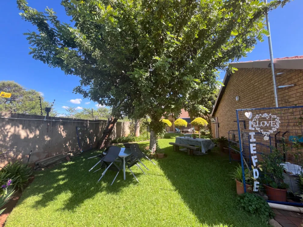 Townhouse sold in Flora Park, Polokwane - 1PS1701842 Townhouse sold in Flora Park, Polokwane - 1PS1701842