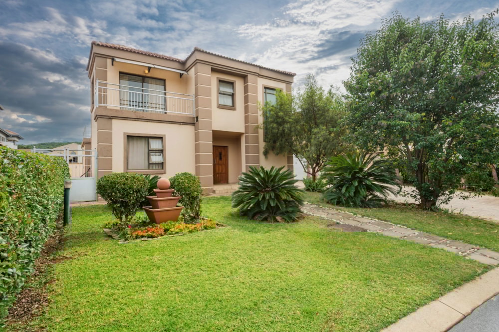 House for sale in Aspen Hills Nature Reserve - 1GV1698805 House for sale in Aspen Hills Nature Reserve - 1GV1698805