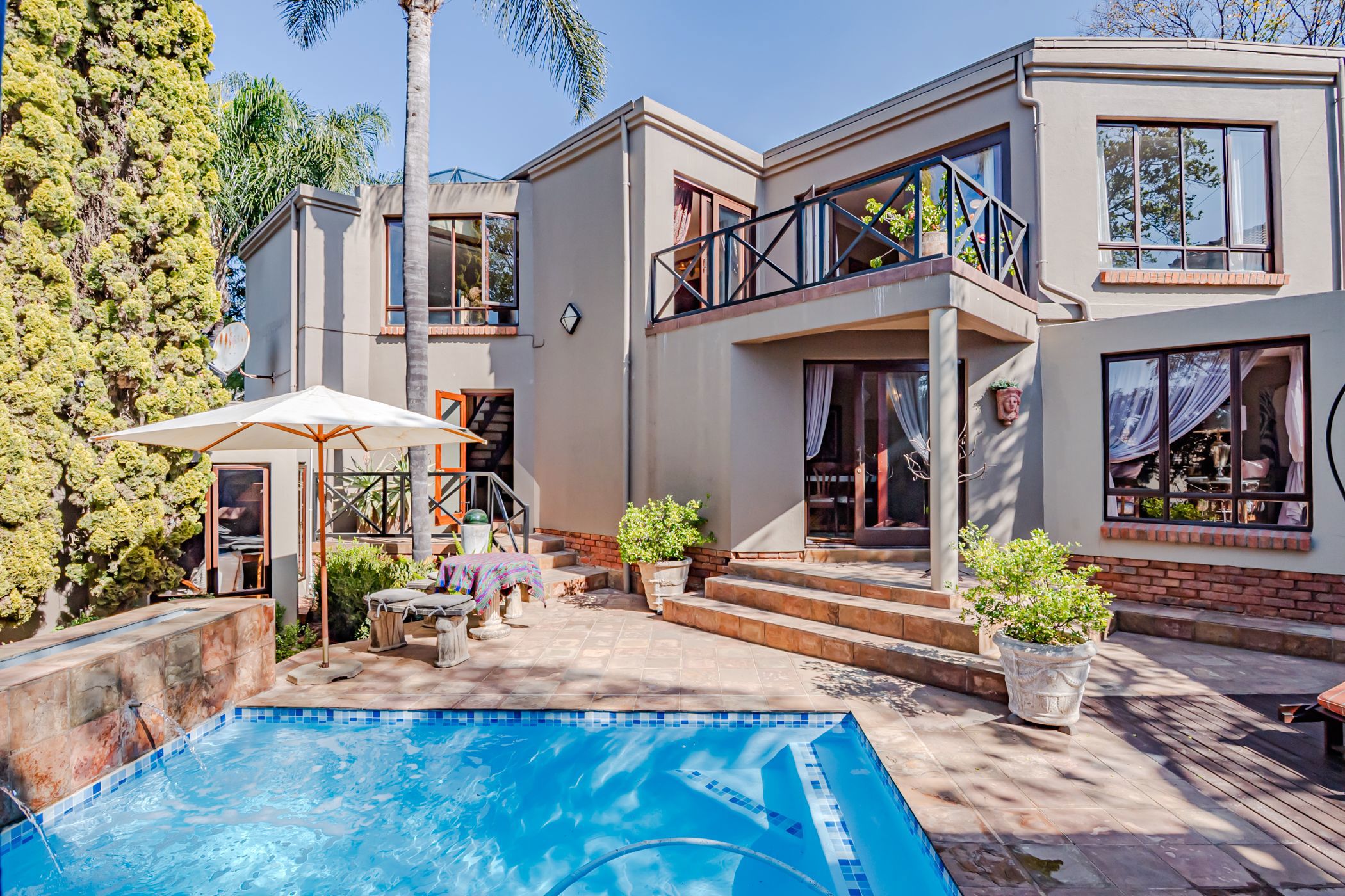 House sold in Moreleta Park - PT1700728