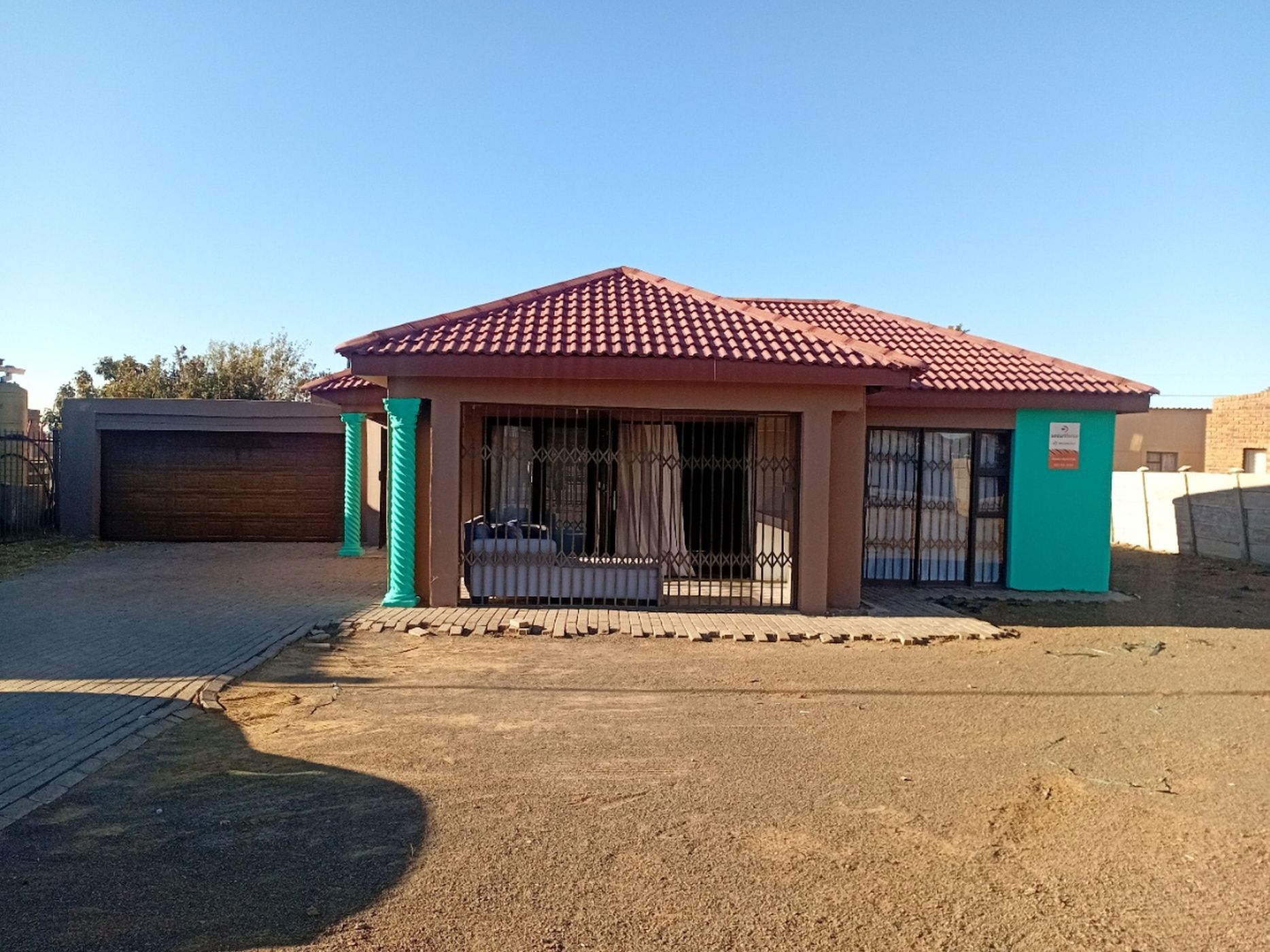 House for sale in Lourierpark - 1BX1730362