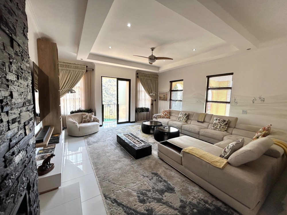 House for sale in Estate D Afrique - 1HR1701412